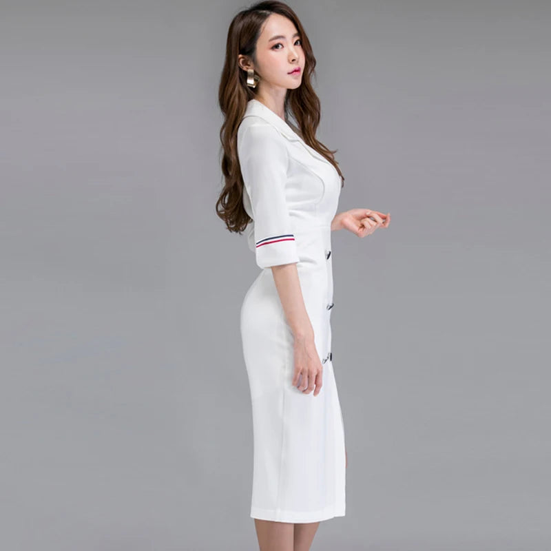 Vestido com Abertura Frontal