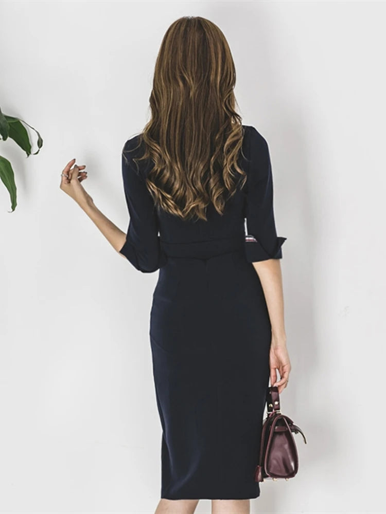 Vestido com Abertura Frontal