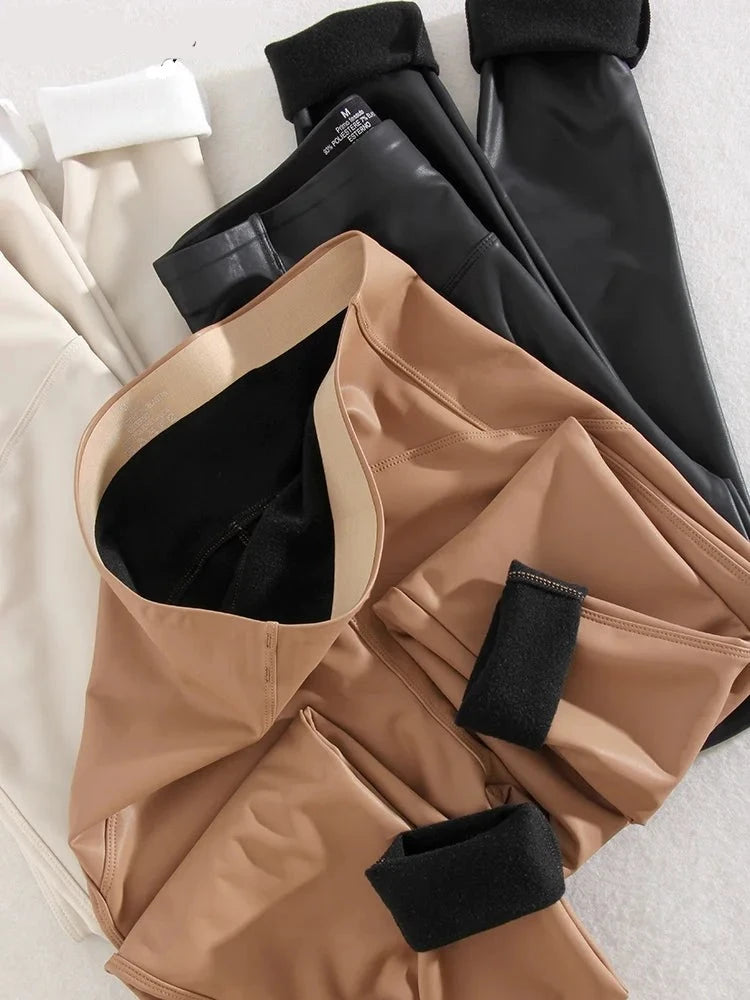 Legging de Inverno em Couro Sintético