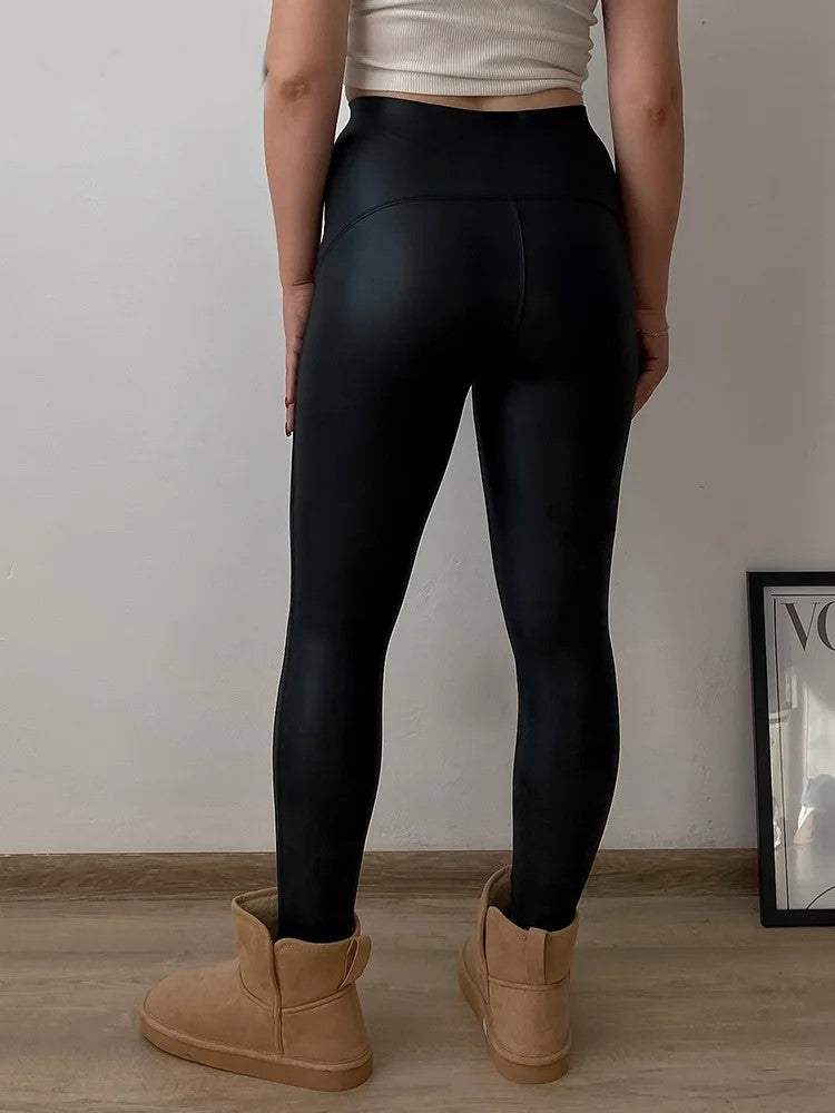 Calça Legging de Couro com Lã