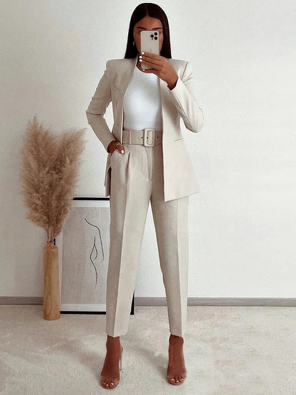 Conjunto com Blazer em V e Calça