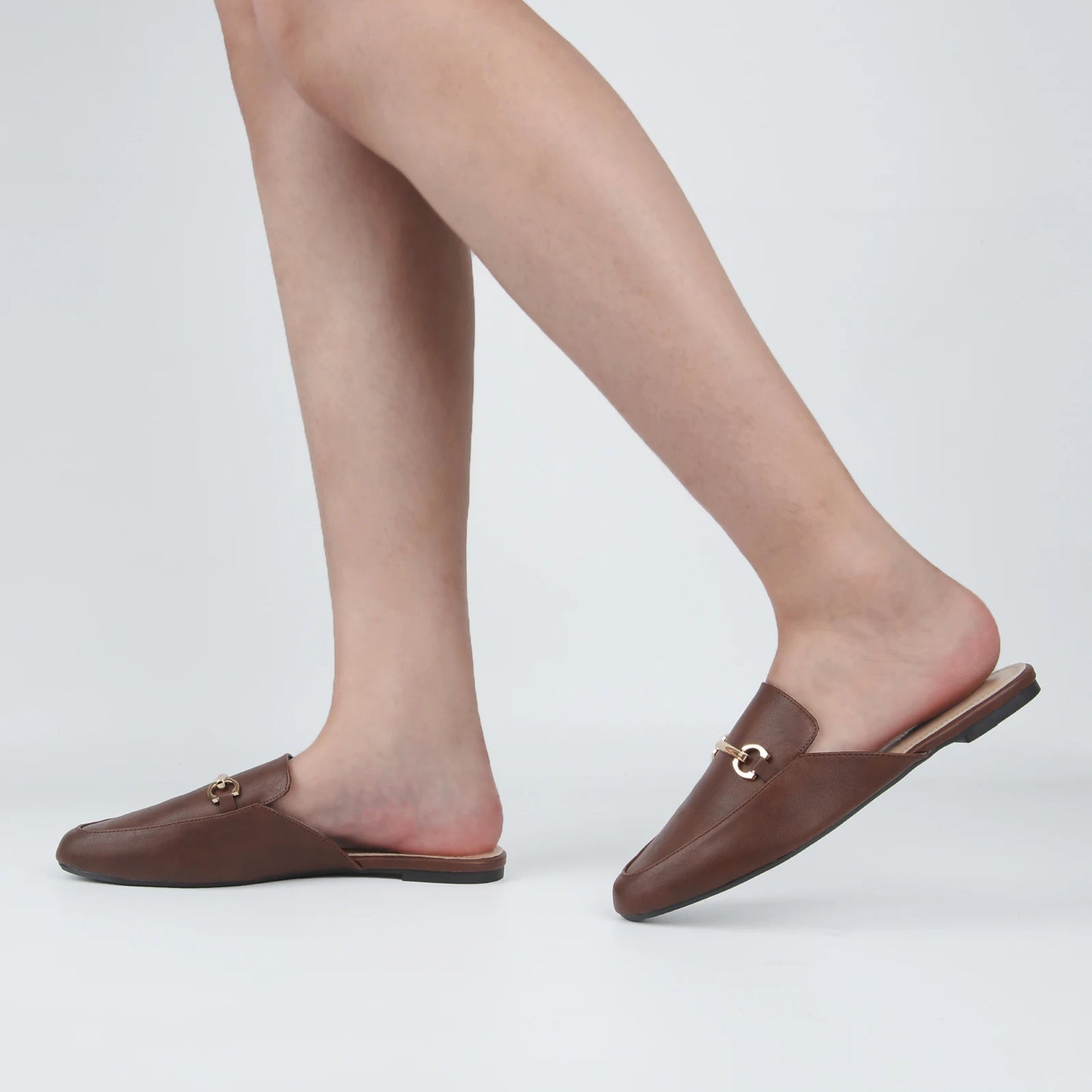 Mule Feminina com Fivela