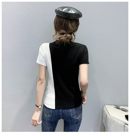 Camiseta Geométrica Branco e Preto