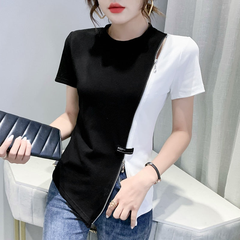 Camiseta Geométrica Branco e Preto