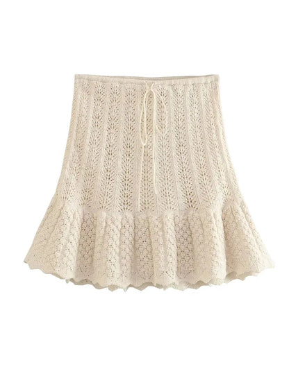Conjunto de Saia e Top em Malha Bordado
