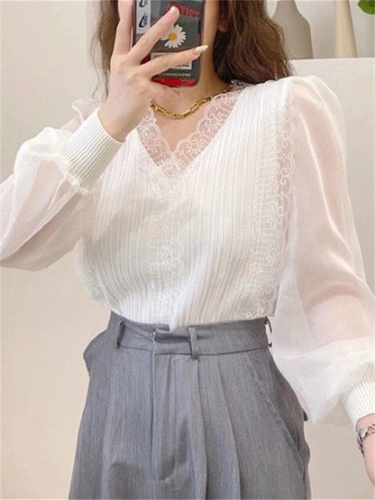 Blusa de Renda Manga Comprida com Decote em V. - Lindas & Cia Shop