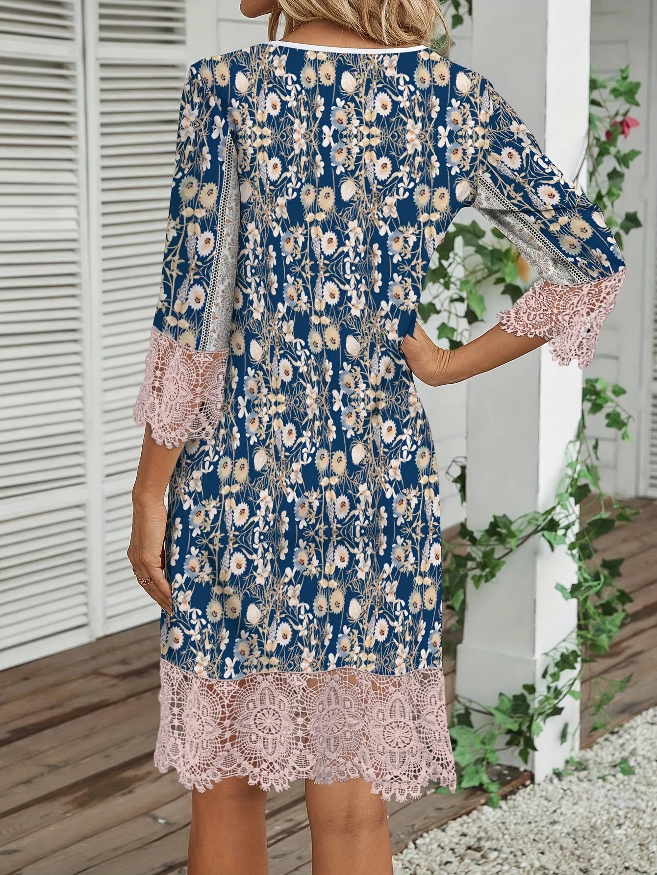 Vestido Curto Estilo Boho