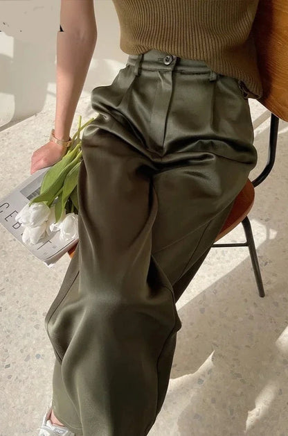 Calça Feminina em Cetim