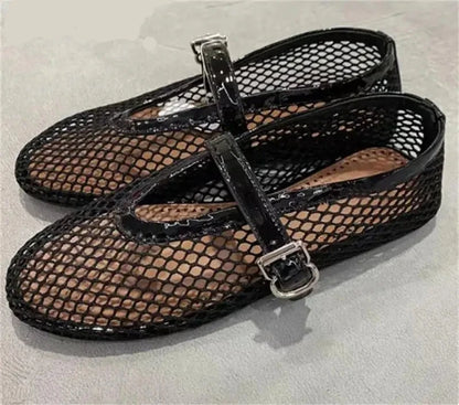 Sapatilha de Tela com Fivela