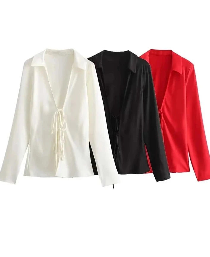 Blusa em Cetim com Lacinhos