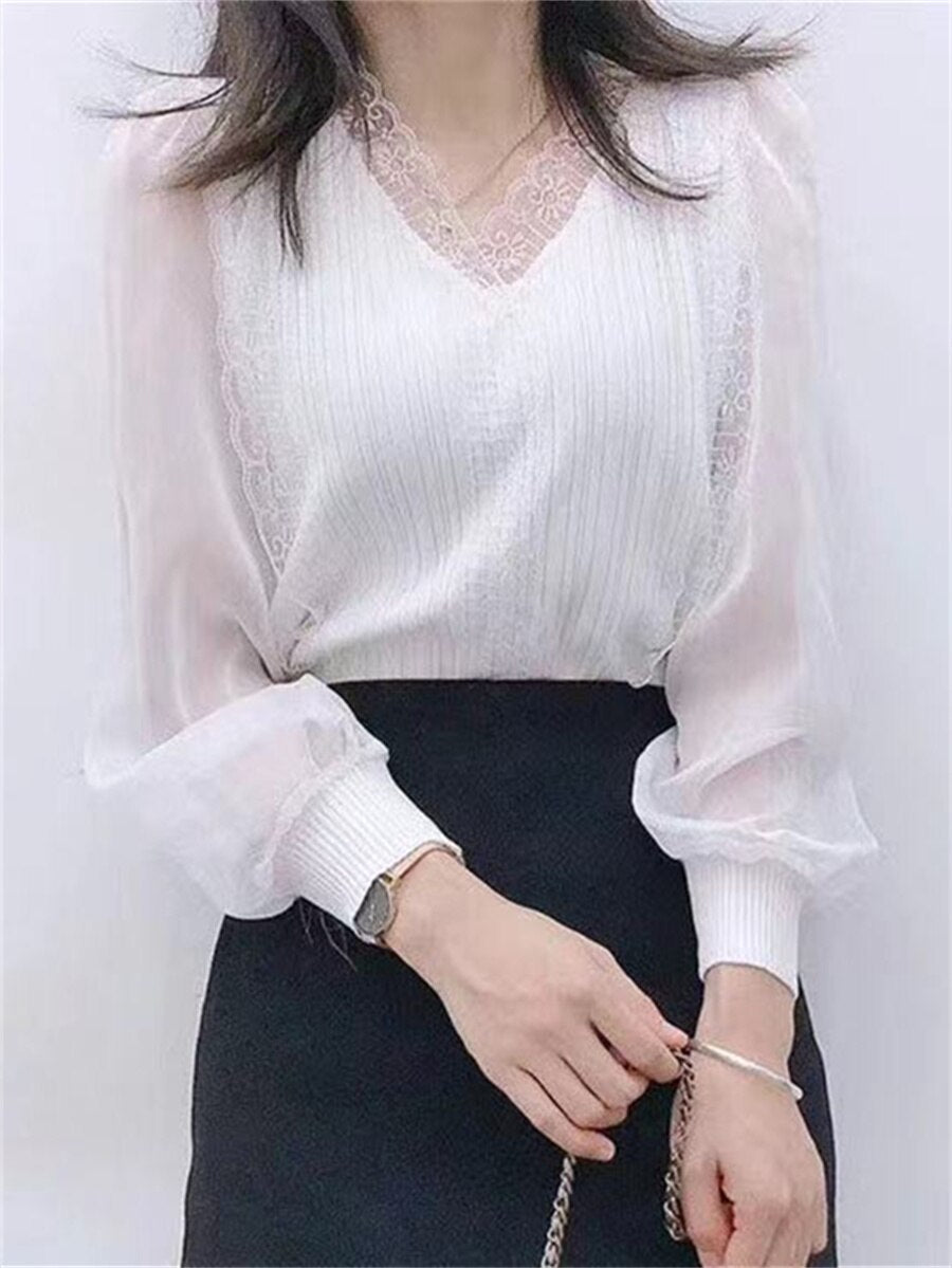 Blusa de Renda Manga Comprida com Decote em V. - Lindas & Cia Shop