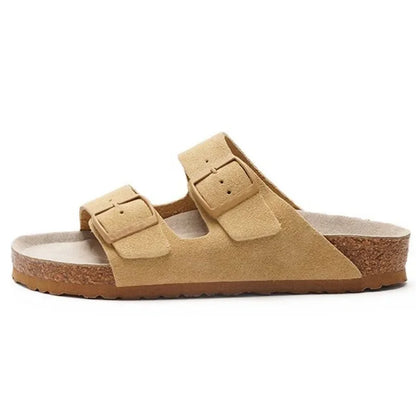Chinelo de Camurça com Fivelas