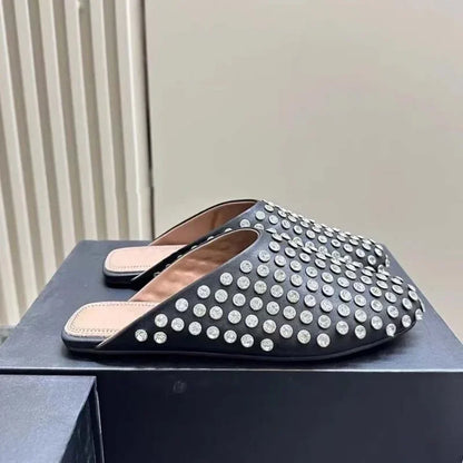 Mule Feminina Punk com Rebites