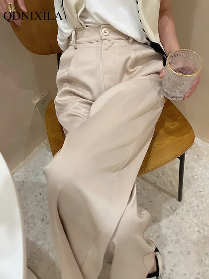 Calça Feminina em Cetim