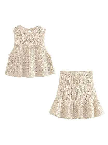 Conjunto de Saia e Top em Malha Bordado