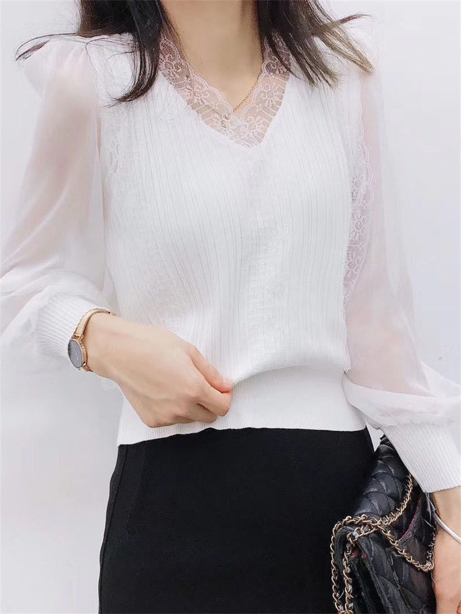 Blusa de Renda Manga Comprida com Decote em V. - Lindas & Cia Shop