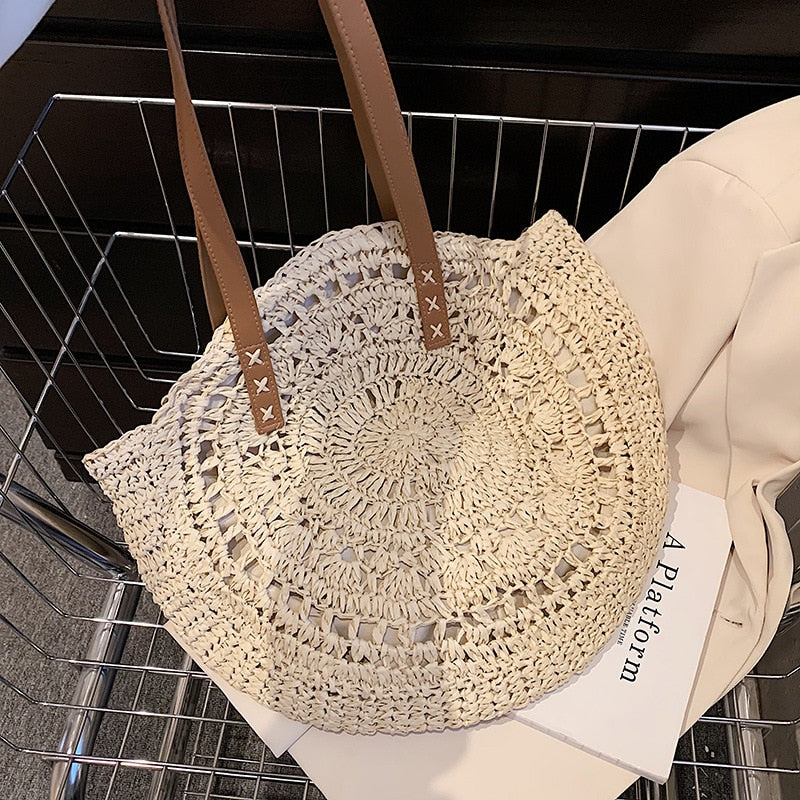 Bolsa de Palha Redonda Feita à Mão. - Lindas & Cia Shop